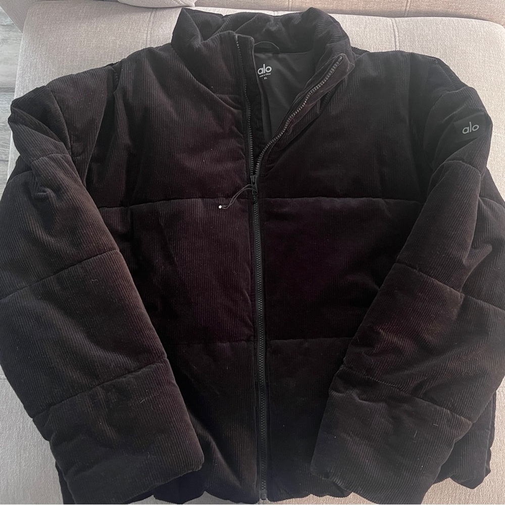 Alo Yoga Corduroy Stage Puffer LIKE NEW NWOT